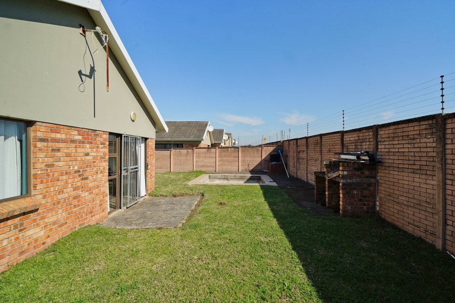 2 Bedroom Property for Sale in Gonubie Eastern Cape